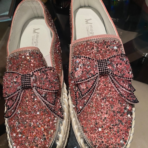 Women shoe - Picture 1 of 3